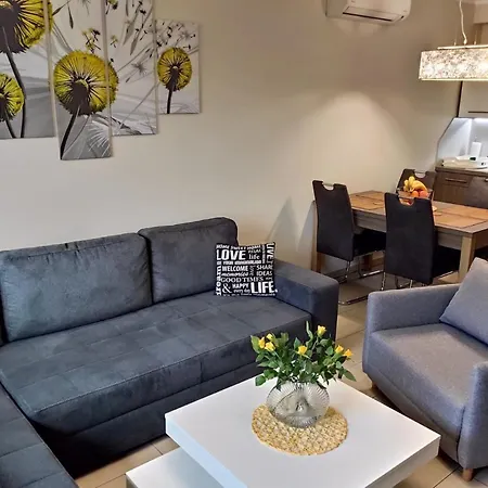 Holiday Apartman