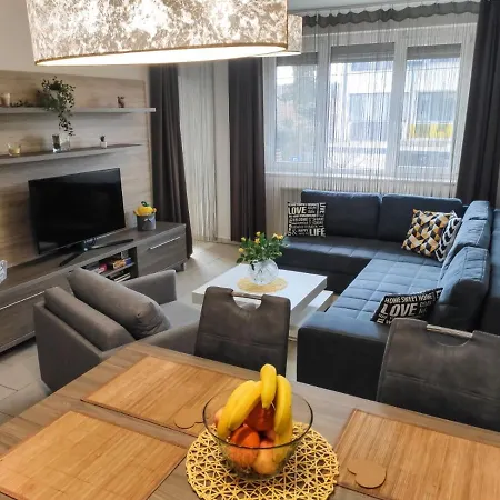 Holiday Apartment *