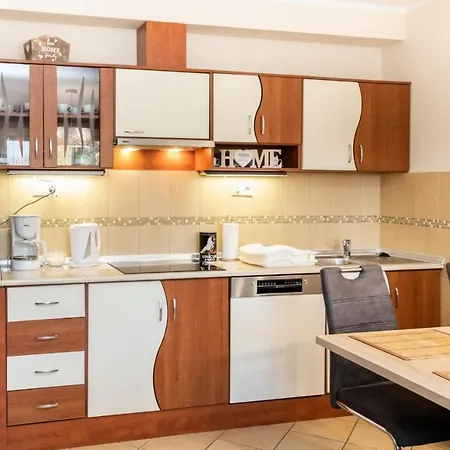 Holiday Apartman